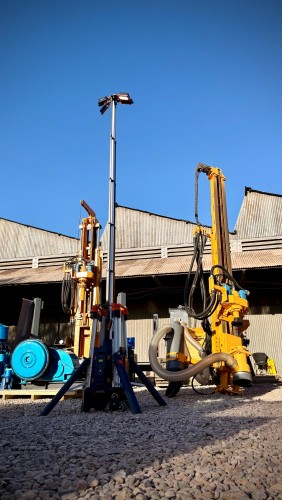 Torre de iluminación profesional a batería de litio - 35.000 a 65.000 lúmenes - SE1000MAX - Sumienergy