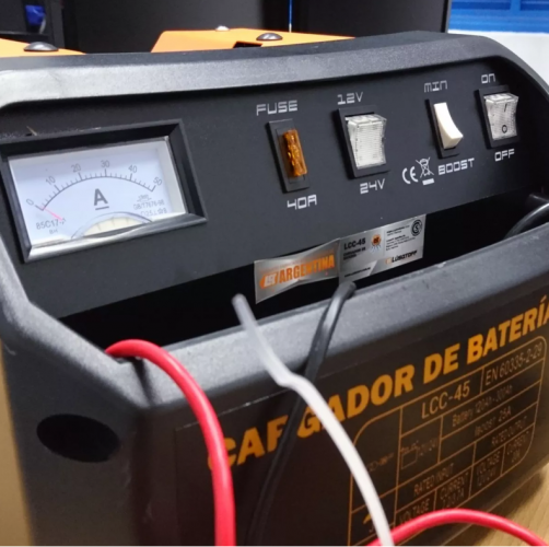Cargador de batería 30A LCC-45 Lusqtoff - LUSQTOFF